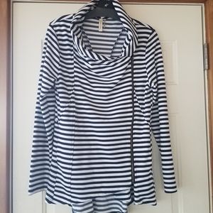 Side zip striped top